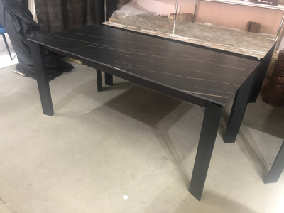Стол CORNER 120 MATT GOLDEN BLACK SINTERED STONE / BLACK М-City